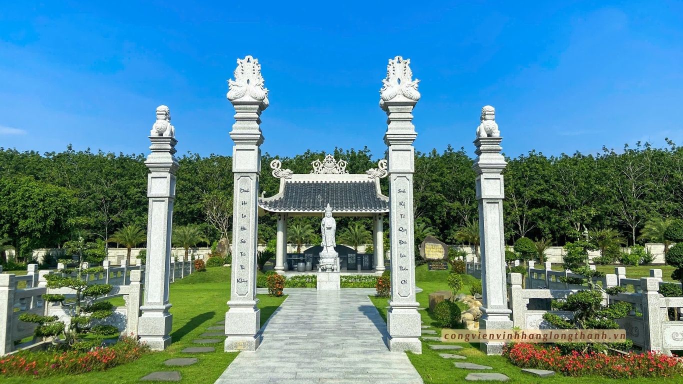 Khuôn viên Gia tộc 351m2